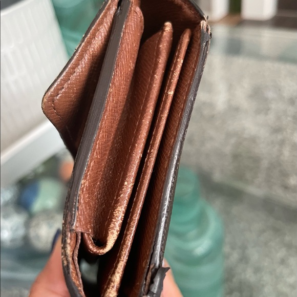 LV Monogram Trifold wallet - Picture 7 of 10